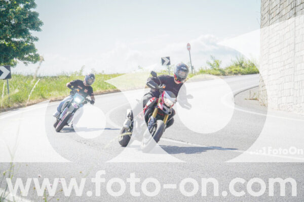 <h1 class="product-title">thumb_FF105495</h1>
