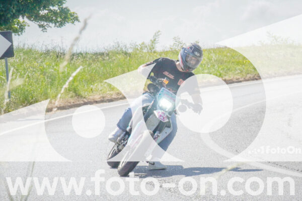 <h1 class="product-title">thumb_FF105496</h1>