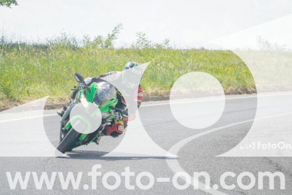 <h1 class="product-title">thumb_FF105537</h1>