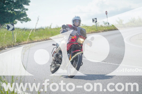 <h1 class="product-title">thumb_FF105596</h1>