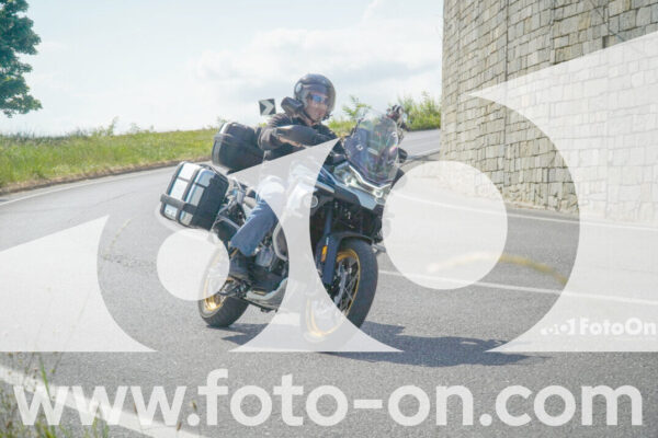 <h1 class="product-title">thumb_FF105607</h1>