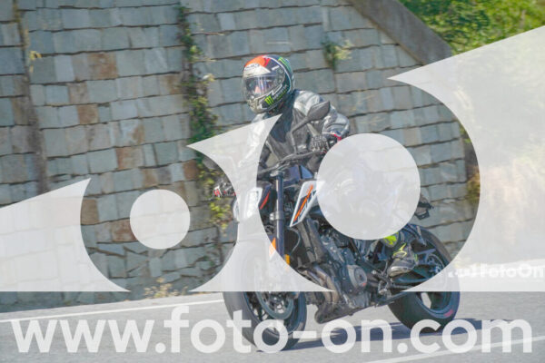 <h1 class="product-title">thumb_FF105622</h1>
