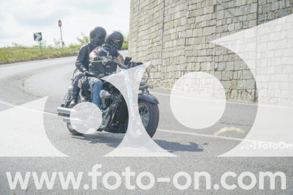 <h1 class="product-title">thumb_FF105833_1</h1>