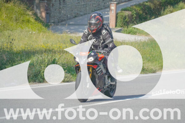 <h1 class="product-title">thumb_FF105882</h1>
