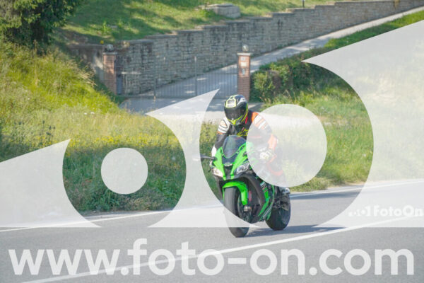 <h1 class="product-title">thumb_FF106009</h1>
