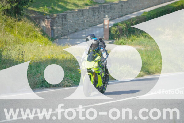 <h1 class="product-title">thumb_FF106028</h1>