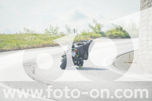 <h1 class="product-title">thumb_FF106032</h1>