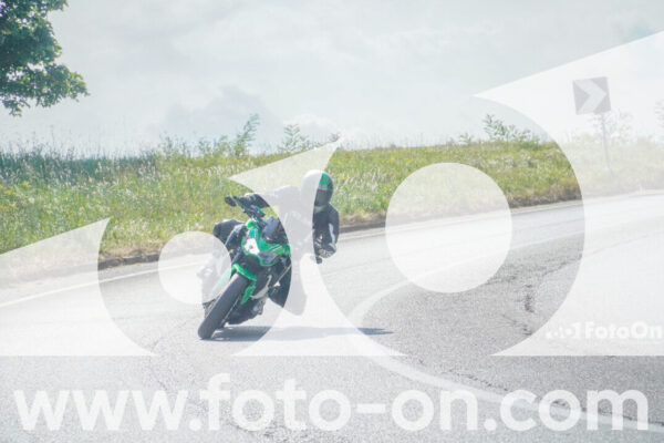 <h1 class="product-title">thumb_FF106052</h1>
