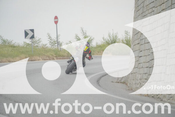<h1 class="product-title">thumb_FF106735</h1>
