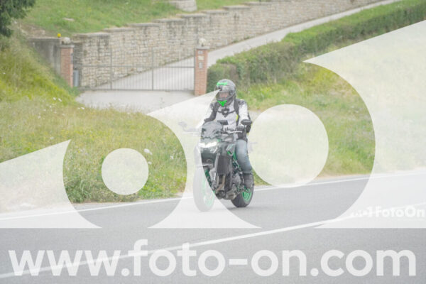 <h1 class="product-title">thumb_FF106735_1</h1>