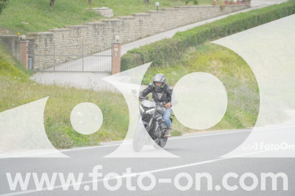 <h1 class="product-title">thumb_FF106740</h1>