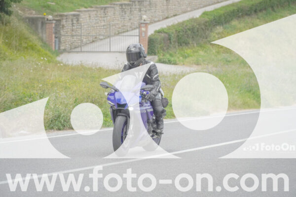 <h1 class="product-title">thumb_FF106753</h1>