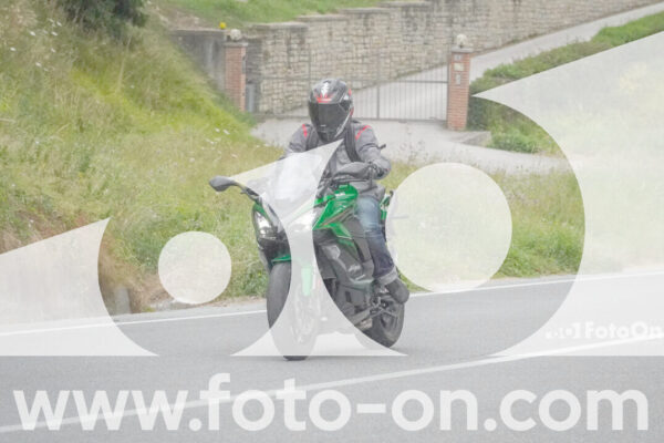 <h1 class="product-title">thumb_FF106773</h1>
