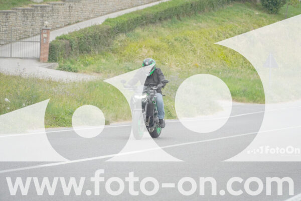 <h1 class="product-title">thumb_FF106778</h1>