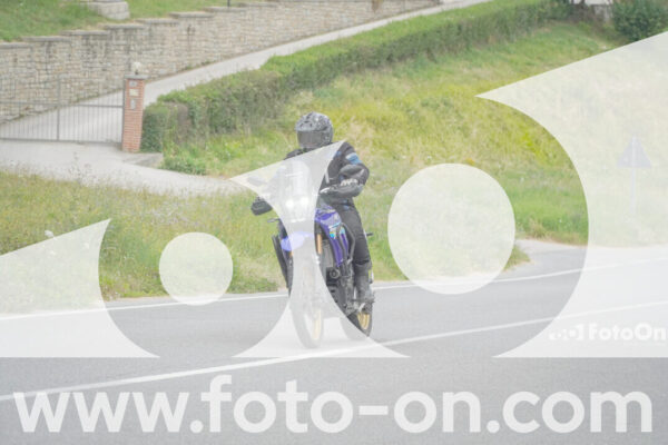 <h1 class="product-title">thumb_FF106790</h1>