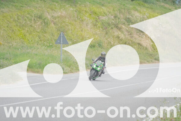 <h1 class="product-title">thumb_FF106803</h1>