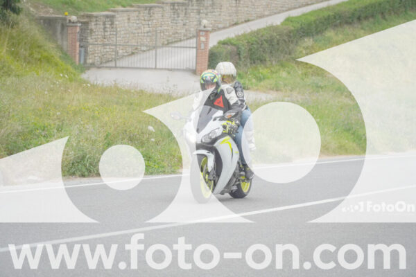<h1 class="product-title">thumb_FF106888</h1>
