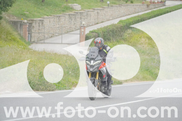 <h1 class="product-title">thumb_FF106893</h1>
