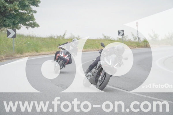 <h1 class="product-title">thumb_FF106928</h1>