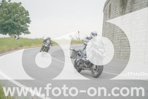 <h1 class="product-title">thumb_FF106947</h1>