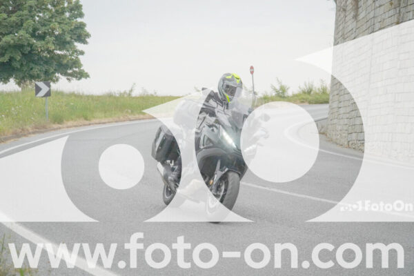 <h1 class="product-title">thumb_FF106956_1</h1>