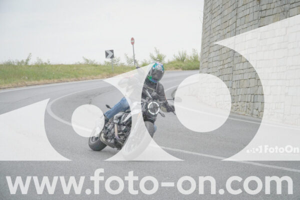 <h1 class="product-title">thumb_FF106995</h1>