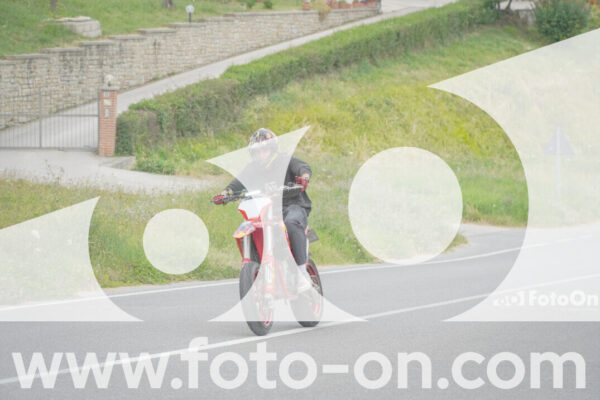 <h1 class="product-title">thumb_FF106999</h1>