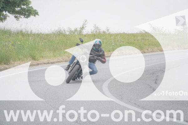 <h1 class="product-title">thumb_FF107019</h1>