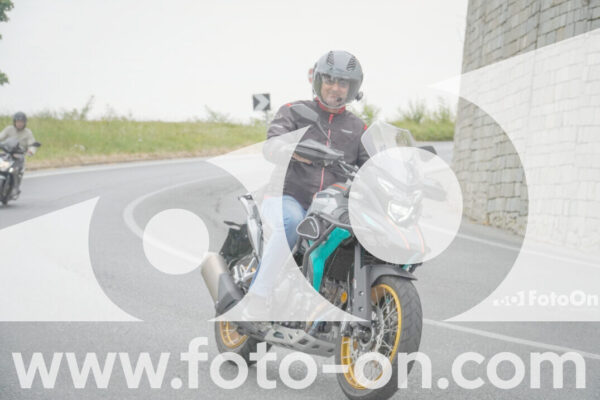 <h1 class="product-title">thumb_FF107027</h1>
