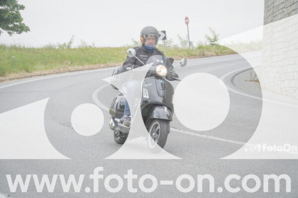 <h1 class="product-title">thumb_FF107090</h1>