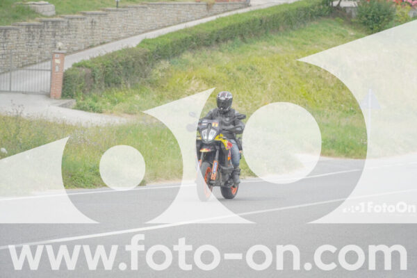 <h1 class="product-title">thumb_FF107143</h1>