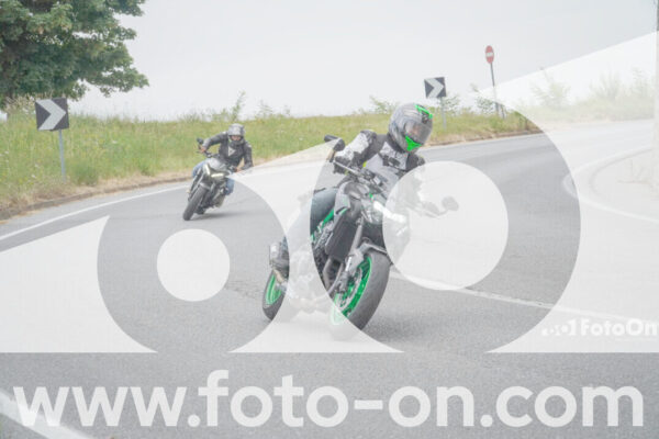 <h1 class="product-title">thumb_FF107147</h1>