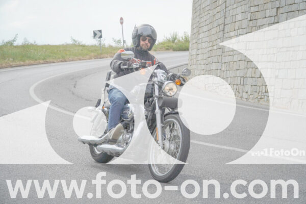 <h1 class="product-title">thumb_FF107221</h1>