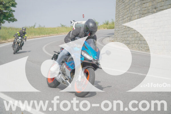 <h1 class="product-title">thumb_FF107239</h1>
