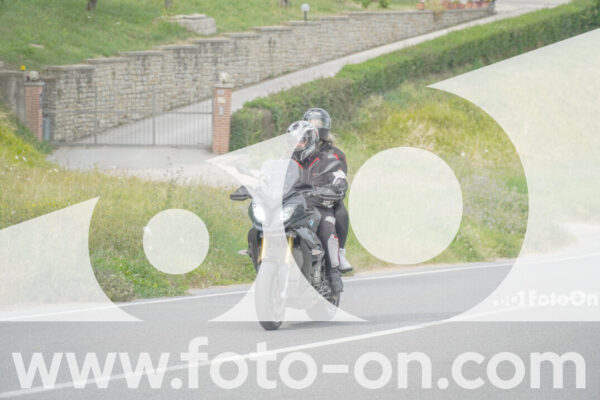 <h1 class="product-title">thumb_FF107265</h1>