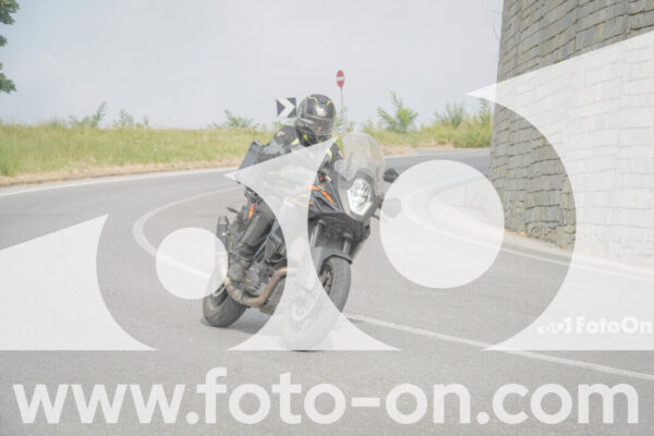<h1 class="product-title">thumb_FF107292</h1>