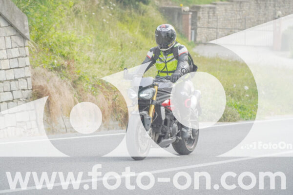 <h1 class="product-title">thumb_FF107324</h1>