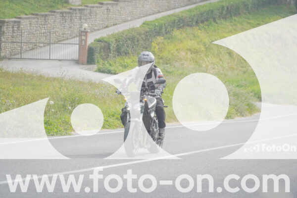 <h1 class="product-title">thumb_FF107337</h1>