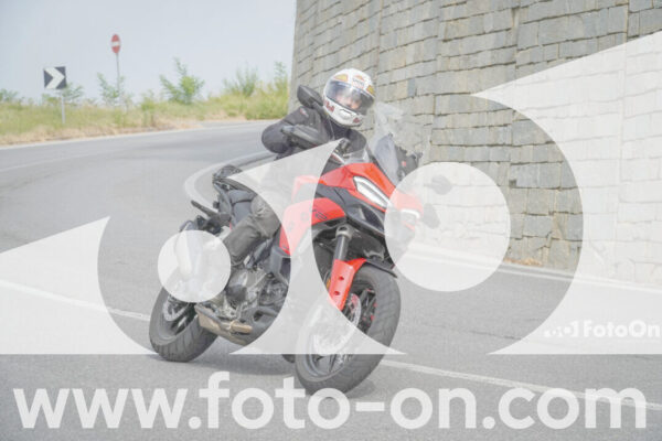 <h1 class="product-title">thumb_FF107340</h1>