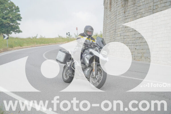 <h1 class="product-title">thumb_FF107352</h1>