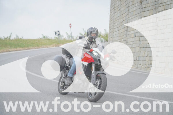 <h1 class="product-title">thumb_FF107363</h1>