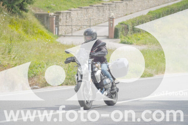 <h1 class="product-title">thumb_FF107380</h1>