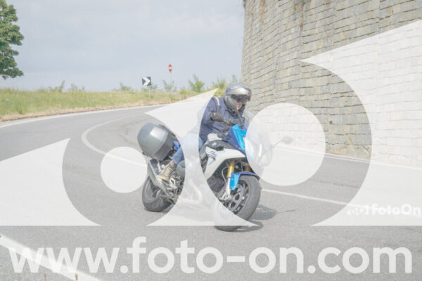 <h1 class="product-title">thumb_FF107407</h1>