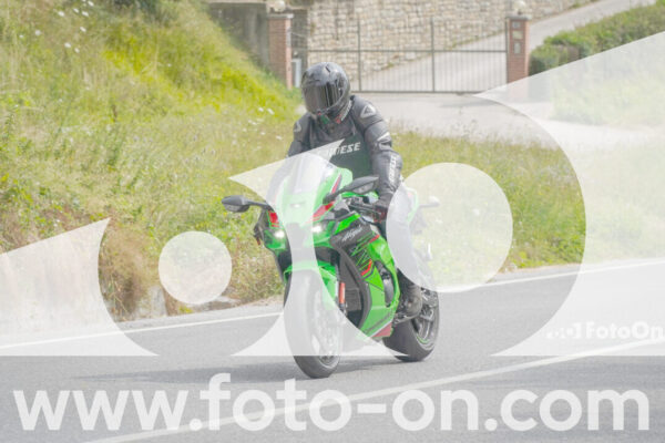 <h1 class="product-title">thumb_FF107424</h1>