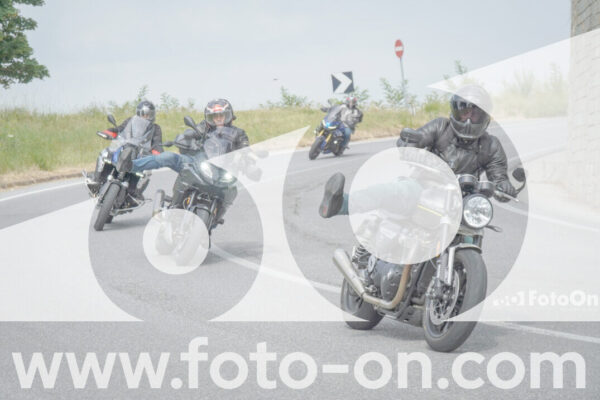 <h1 class="product-title">thumb_FF107445</h1>