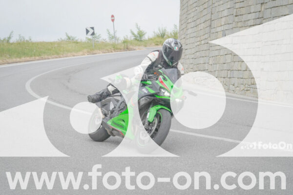 <h1 class="product-title">thumb_FF107461</h1>