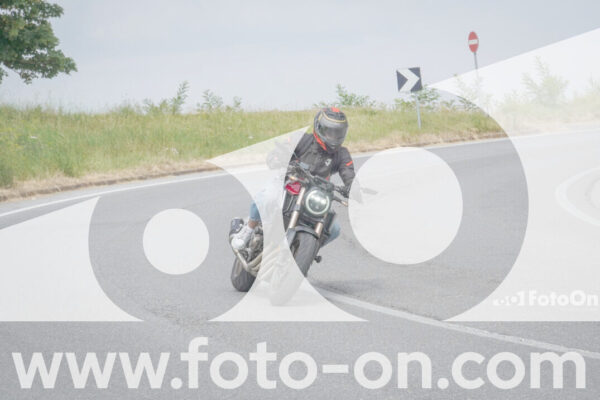 <h1 class="product-title">thumb_FF107465</h1>