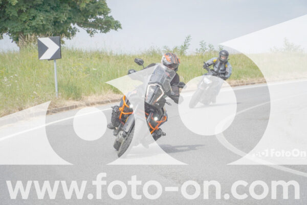 <h1 class="product-title">thumb_FF107492</h1>