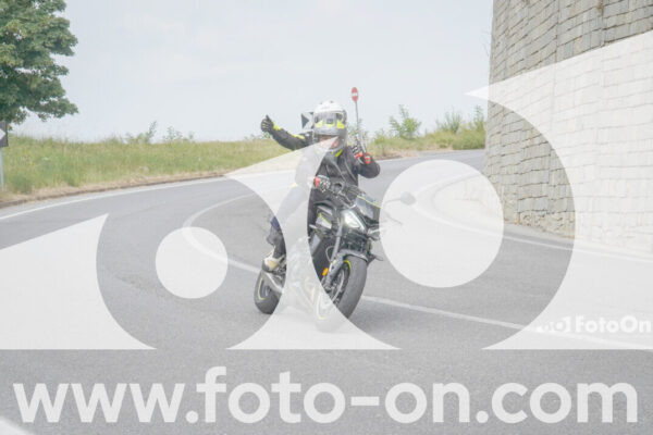 <h1 class="product-title">thumb_FF107680</h1>