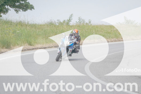 <h1 class="product-title">thumb_FF107716</h1>